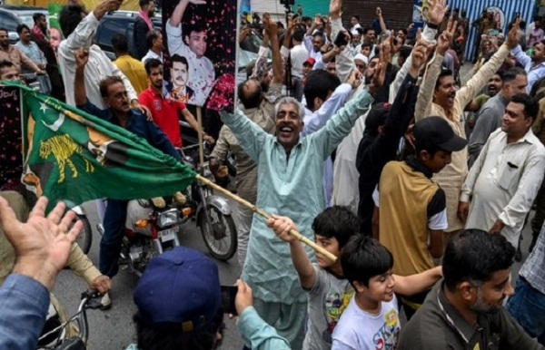 पाकिस्तानी पंजाब के उपचुनावों में इमरान की पार्टी का परचम