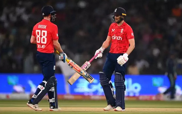 Eng vs Pak : इंग्लैंड ने सातवें टी-20 में पाकिस्तान को 67 रन से हराया, सीरीज 4-3 से जीती