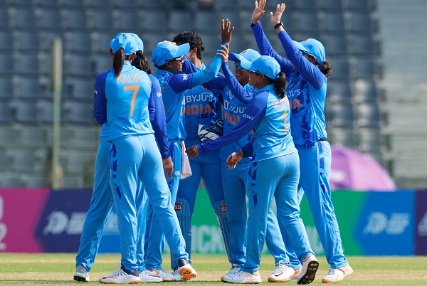महिला एशिया कपः भारत ने सातवीं बार जीता खिताब, फाइनल में श्रीलंका को 8 विकेट से हराया
