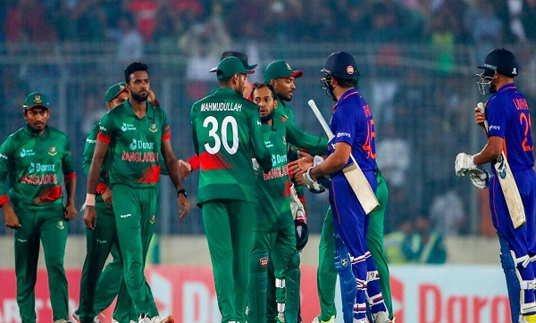 रोहित शर्मा की विस्फोटक पारी गई बेकार, बांग्लादेश ने भारत को दूसरे वनडे में 5 रन से हराया