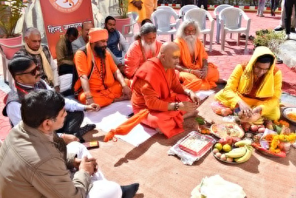 सनातन धर्म के खिलाफ हो रहे षड्यंत्रों से समाज को बचाने के लिए हिंदू जागरण जरूरीः दंडी स्वामी