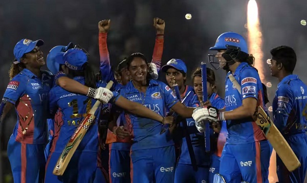 मुम्बई इंडियंस बनी WPL चैम्पियन, दिल्ली को 7 विकेट हराकर जीता पहले सीजन का खिताब