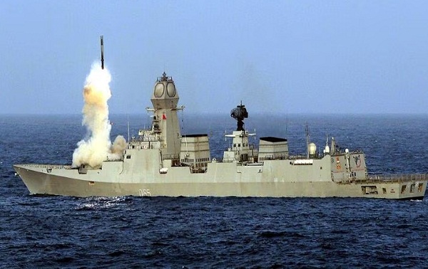 अरब सागर में एंटी शिप ब्रह्मोस का परीक्षण, मिसाइल ने लगाया सटीक निशाना