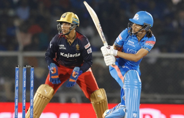 WPL 2023: मुंबई इंडियंस ने आरसीबी को 9 विकेट से हराया