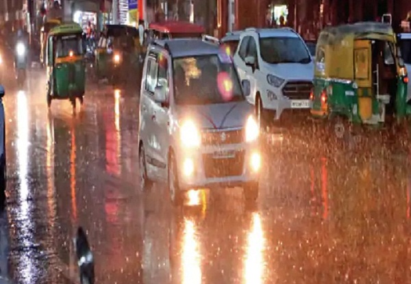मप्रः कई जिलों में हुई झमाझम बारिश, जबलपुर में गिरे ओले