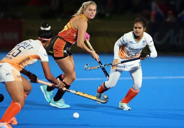 ऑस्ट्रेलिया ने भारतीय महिला हॉकी टीम को 3-2 से हराया, श्रृंखला में 2-0 की बढ़त