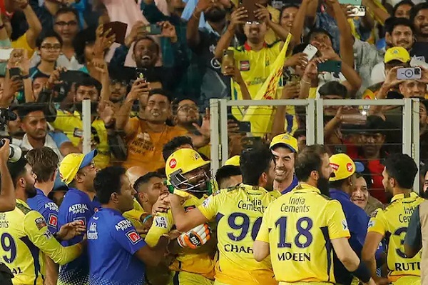 पांचवी बार IPL चैम्पियन बनी चेन्नई सुपरकिंग्स, फाइनल में गुजरात को 5 विकेट से हराया
