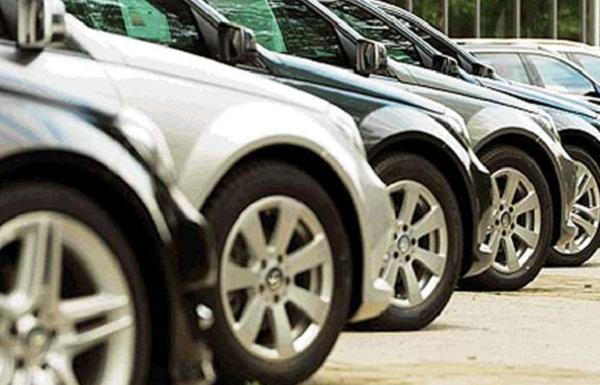 मई में यात्री वाहनों की थोक बिक्री 13.54 फीसदी बढ़कर 3,34,247 इकाई रही: सियाम