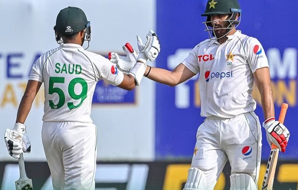 Sri vs Pak, 1st Test: पाकिस्तान ने 221 रन पर गंवाएं 5 विकेट, शकील-सलमान ने लगाए अर्धशतक