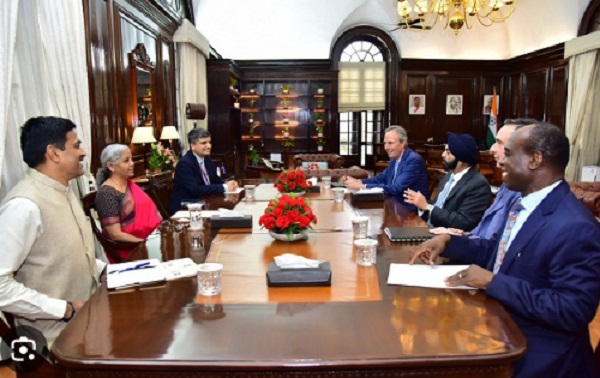वित्त मंत्री सीतारमण ने विश्व बैंक के अध्यक्ष अजय बंगा से की मुलाकात