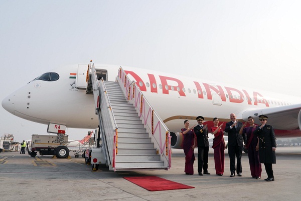 एयर इंडिया का पहला ए-350 विमान दिल्ली एयरपोर्ट पर उतरा