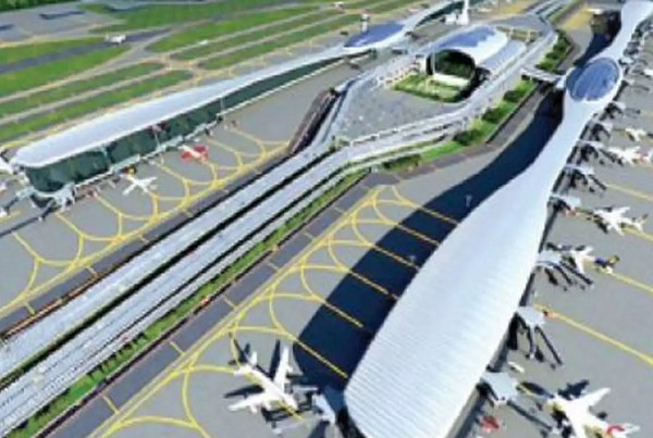 नवी मुंबई हवाई अड्डे का परिचालन अगले साल 31 मार्च तक: सिंधिया
