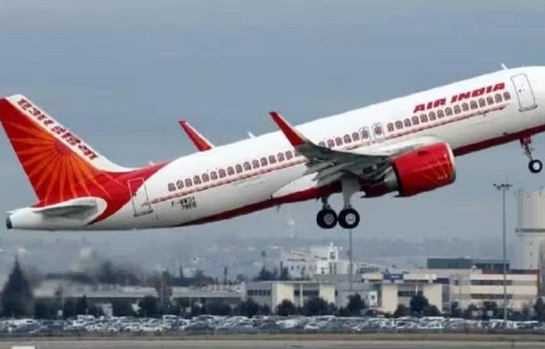 डीजीसीए ने एयर इंडिया पर 30 लाख रुपये का जुर्माना लगाया