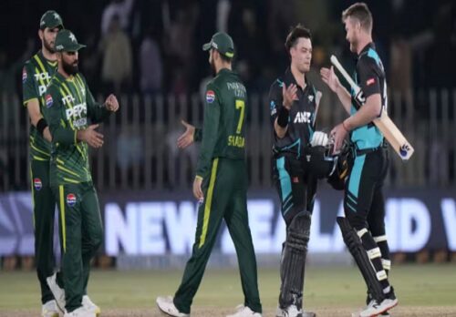 Pak vs NZ: न्यूजीलैंड ने तीसरे T-20 में पाकिस्तान को 7 विकेट से हराया
