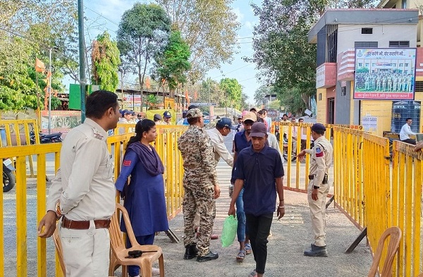 धारः भोजशाला में 17वें दिन हुई ‘अकल कुई’ की नाप, परिसर के भीतर भी खुदाई शुरू